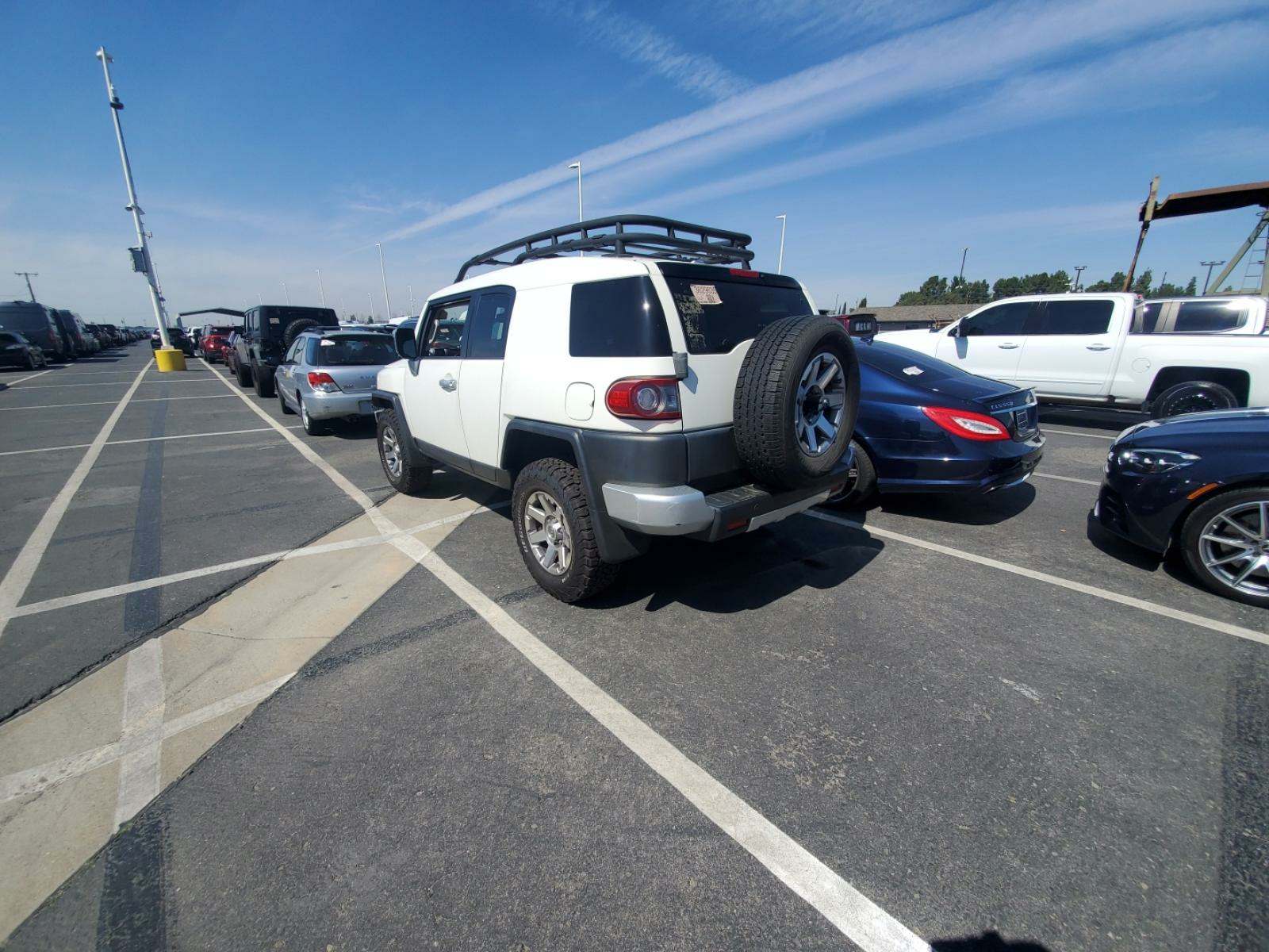 2014 Toyota FJ Cruiser Base AWD