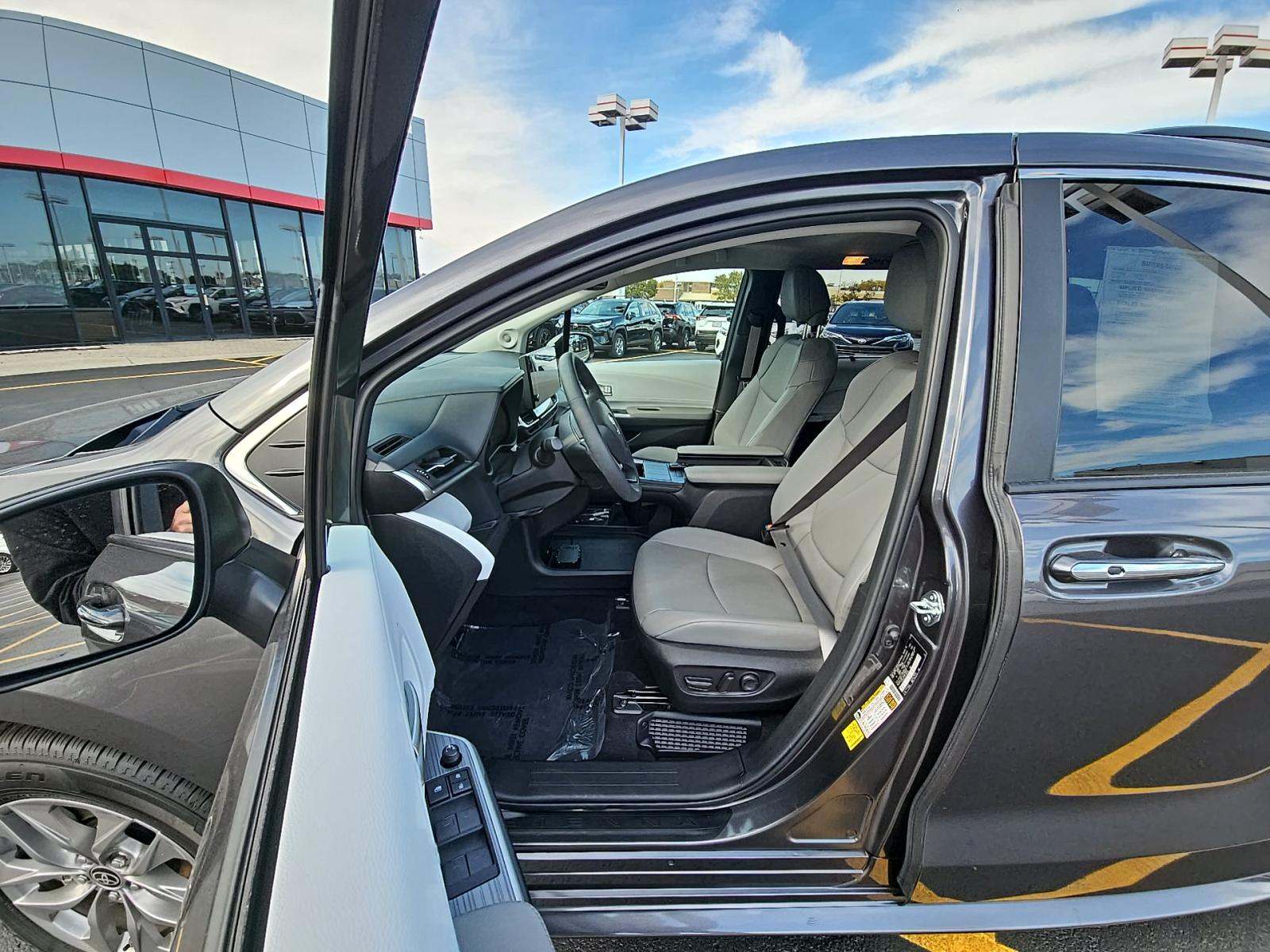 2025 Toyota Sienna XLE AWD