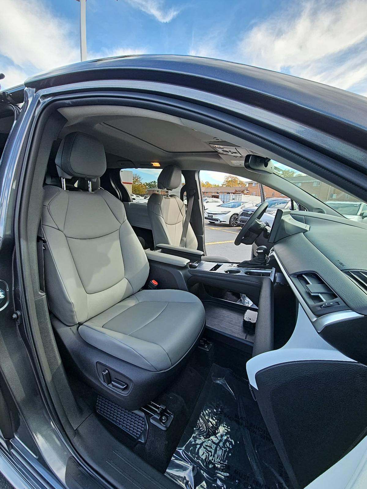 2025 Toyota Sienna XLE AWD