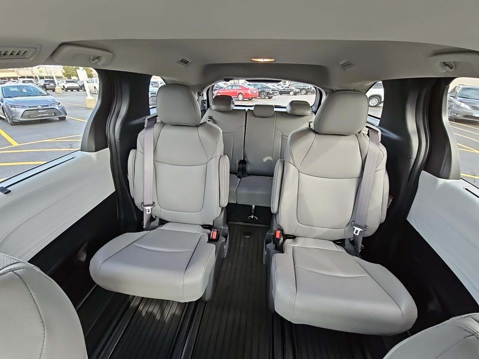 2025 Toyota Sienna XLE AWD