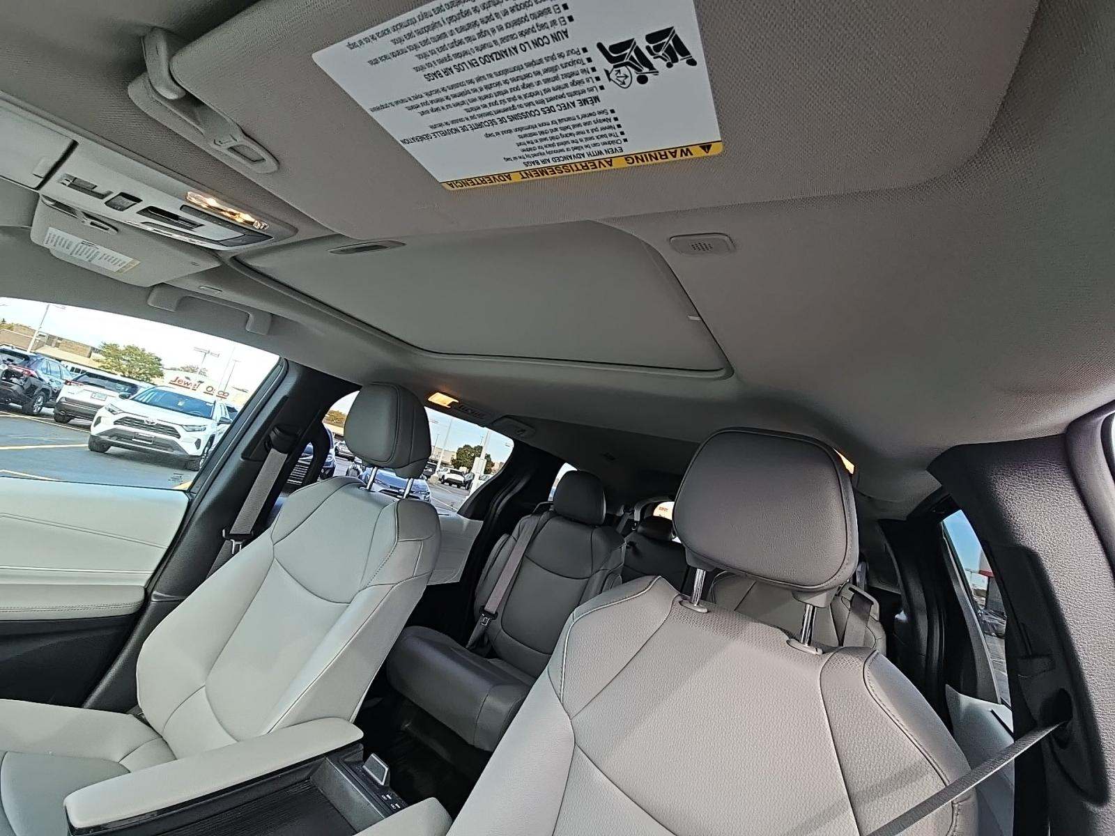 2025 Toyota Sienna XLE AWD