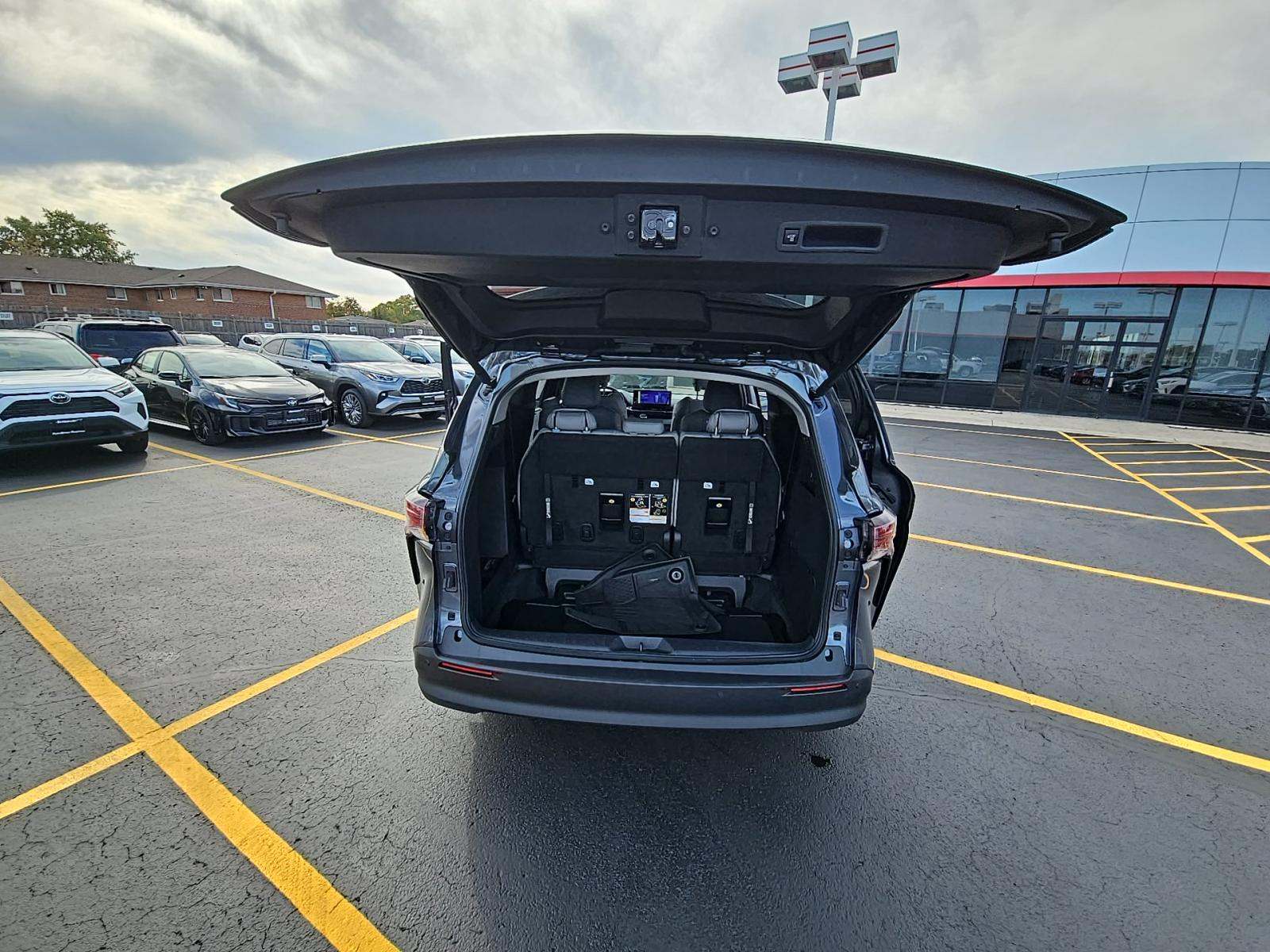2025 Toyota Sienna XLE AWD