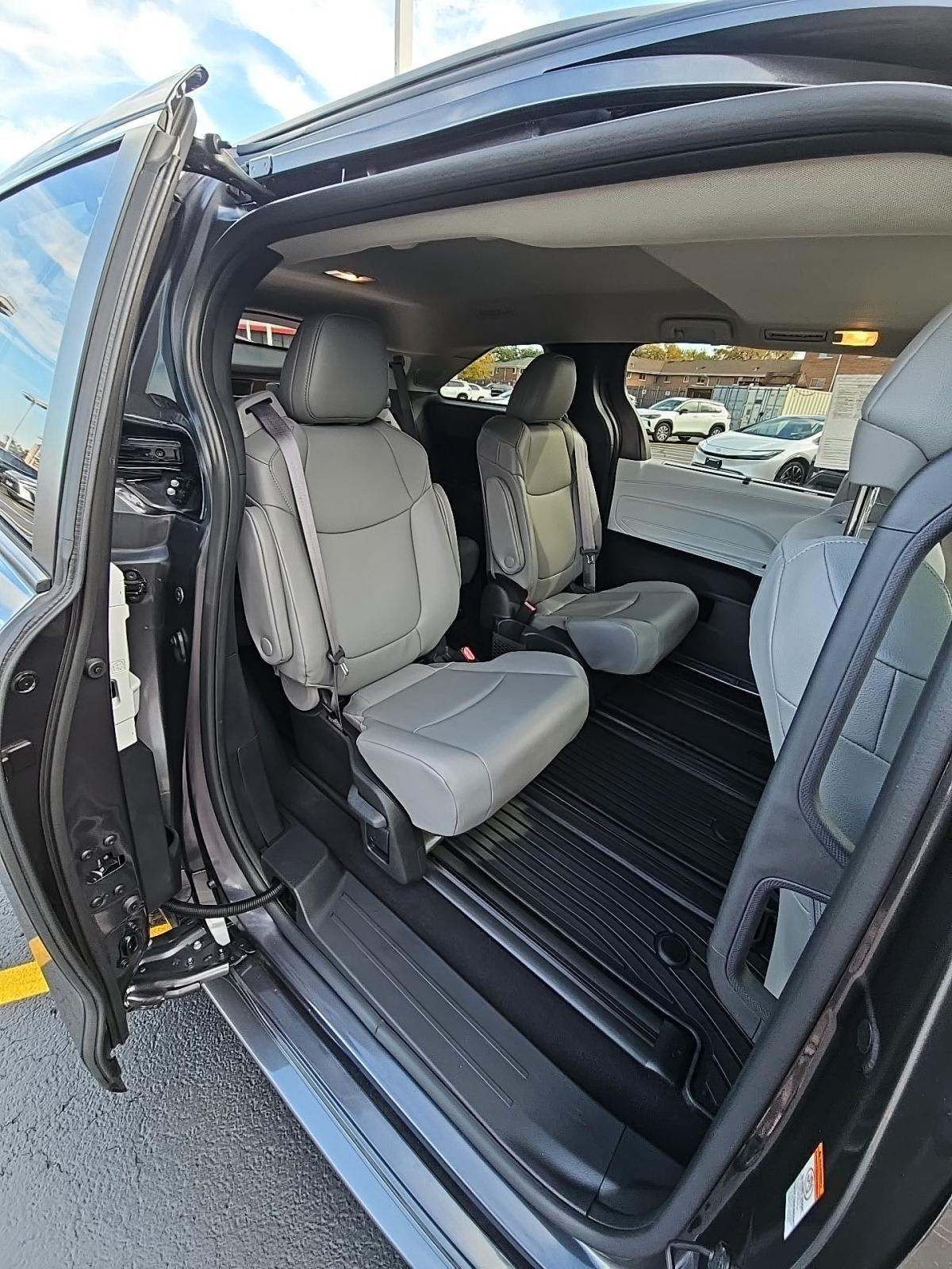 2025 Toyota Sienna XLE AWD