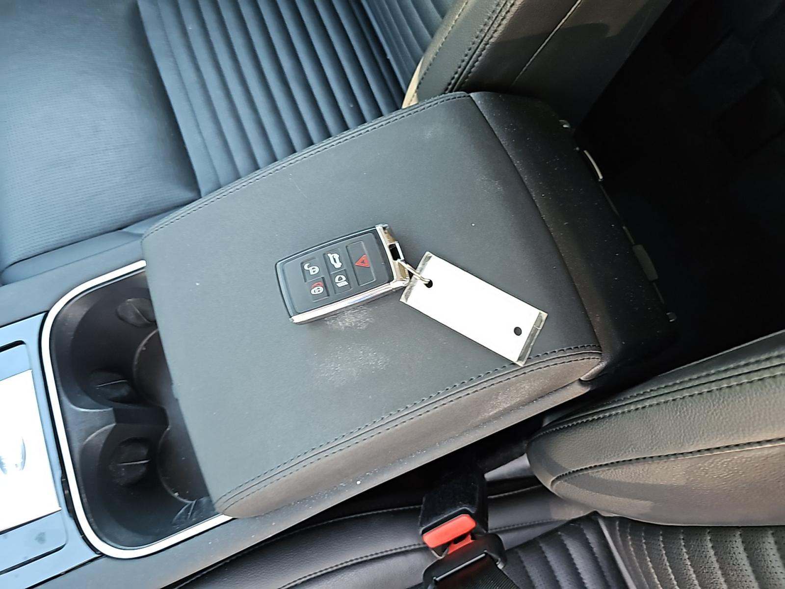 2023 Land Rover Discovery Sport SE AWD