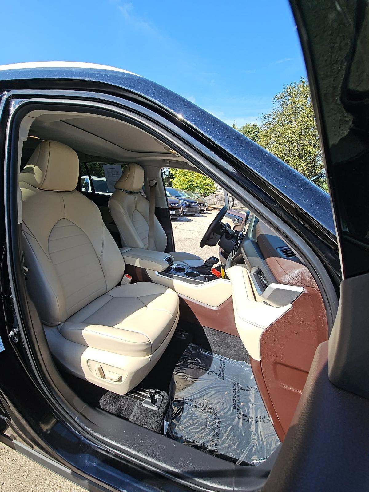 2022 Toyota Highlander Hybrid XLE AWD