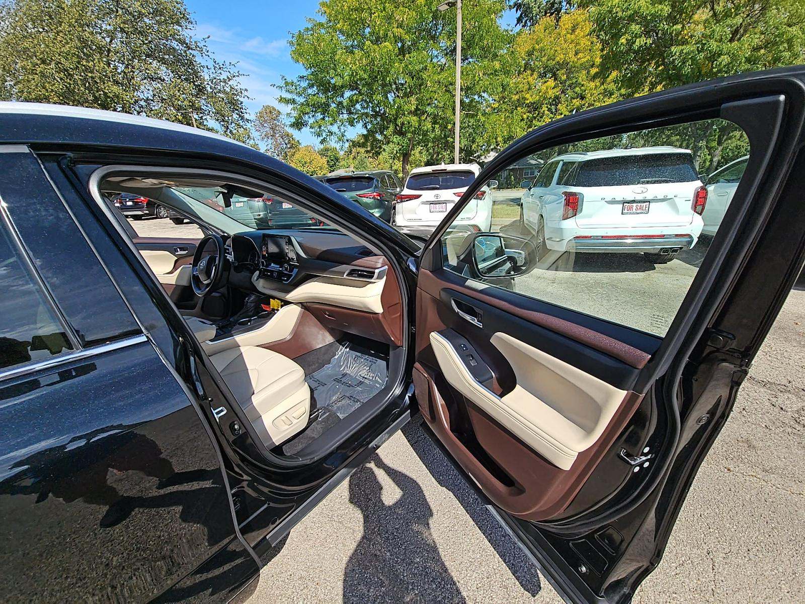 2022 Toyota Highlander Hybrid XLE AWD