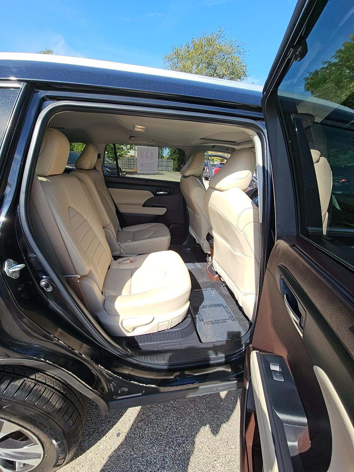 2022 Toyota Highlander Hybrid XLE AWD