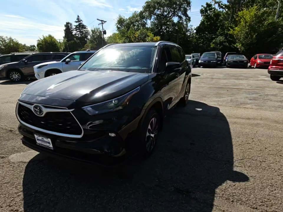 2022 Toyota Highlander Hybrid XLE AWD