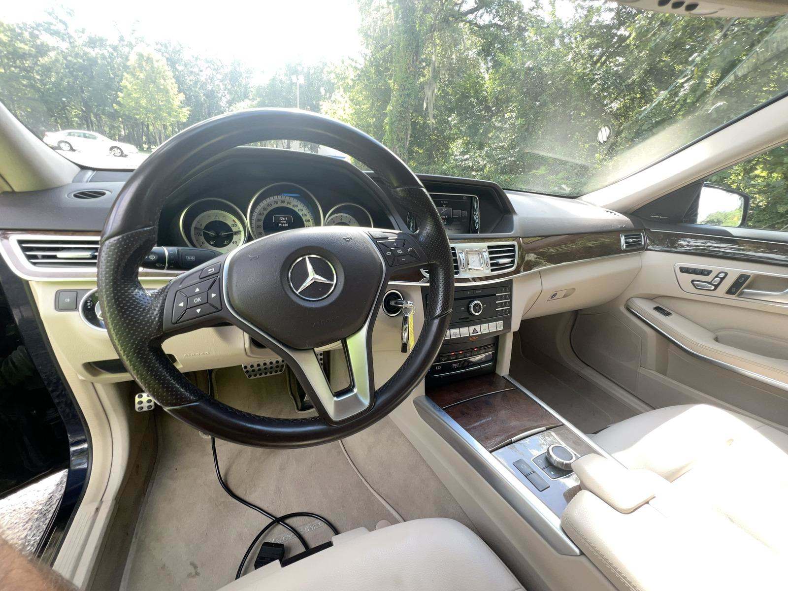 MERCEDES-BENZ E-CLASS - 6