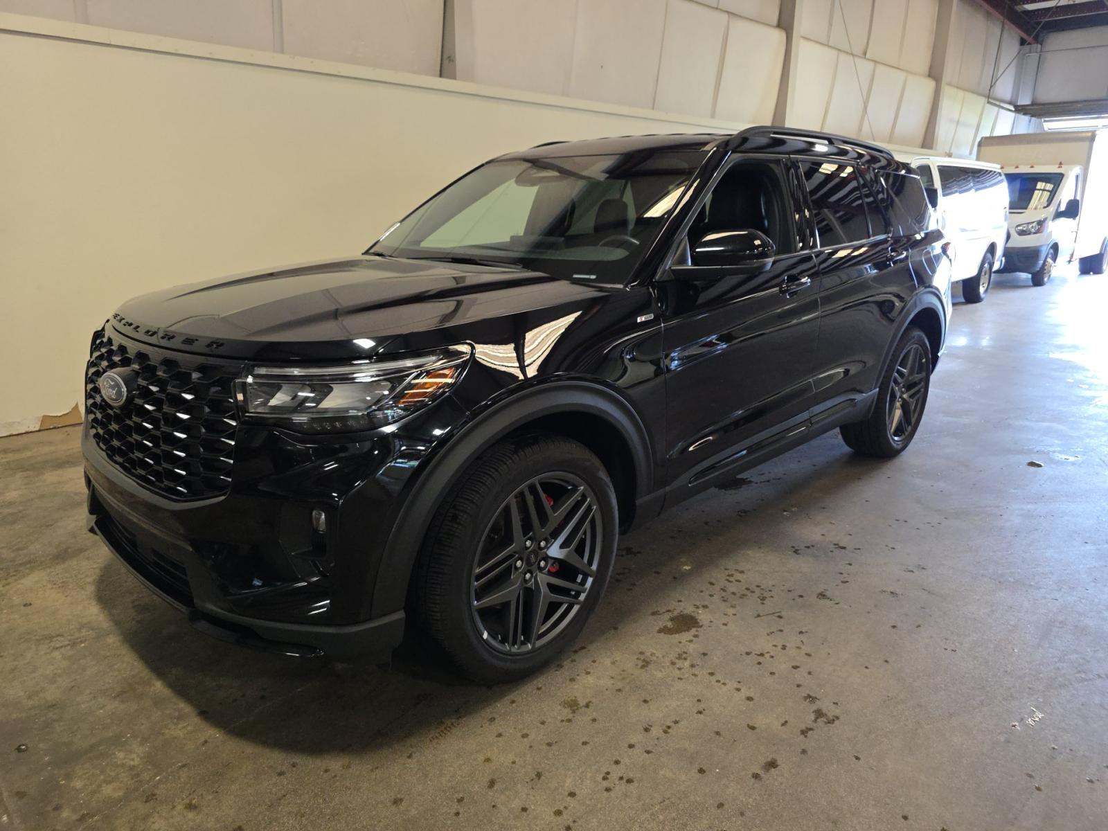2025 Ford Explorer ST-Line AWD