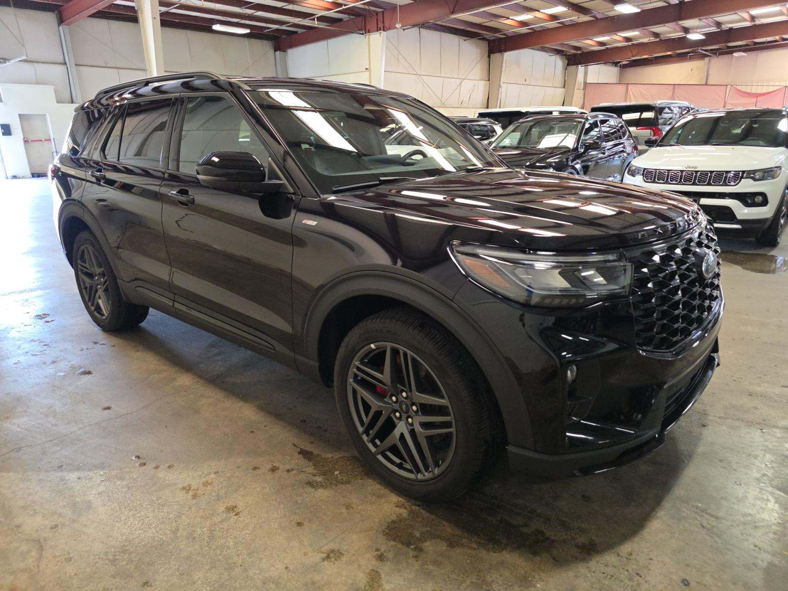 2025 Ford Explorer ST-Line AWD