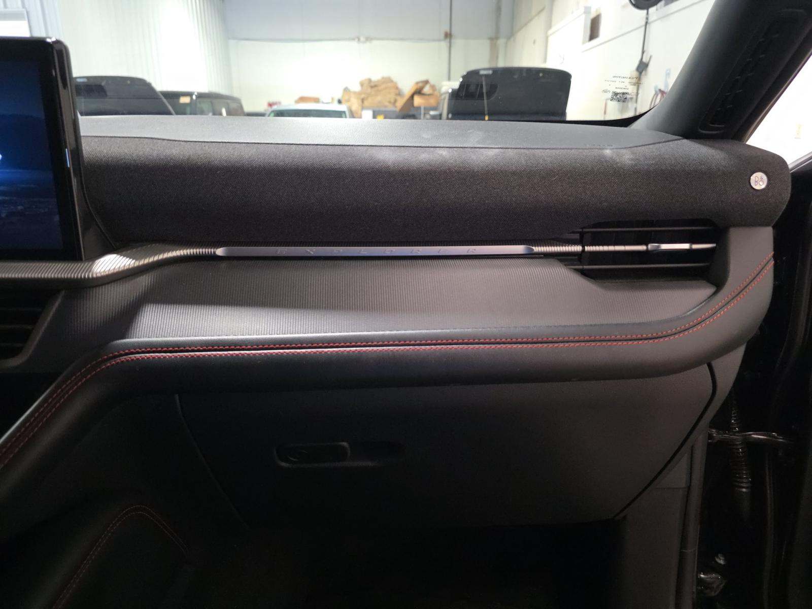 2025 Ford Explorer ST-Line AWD