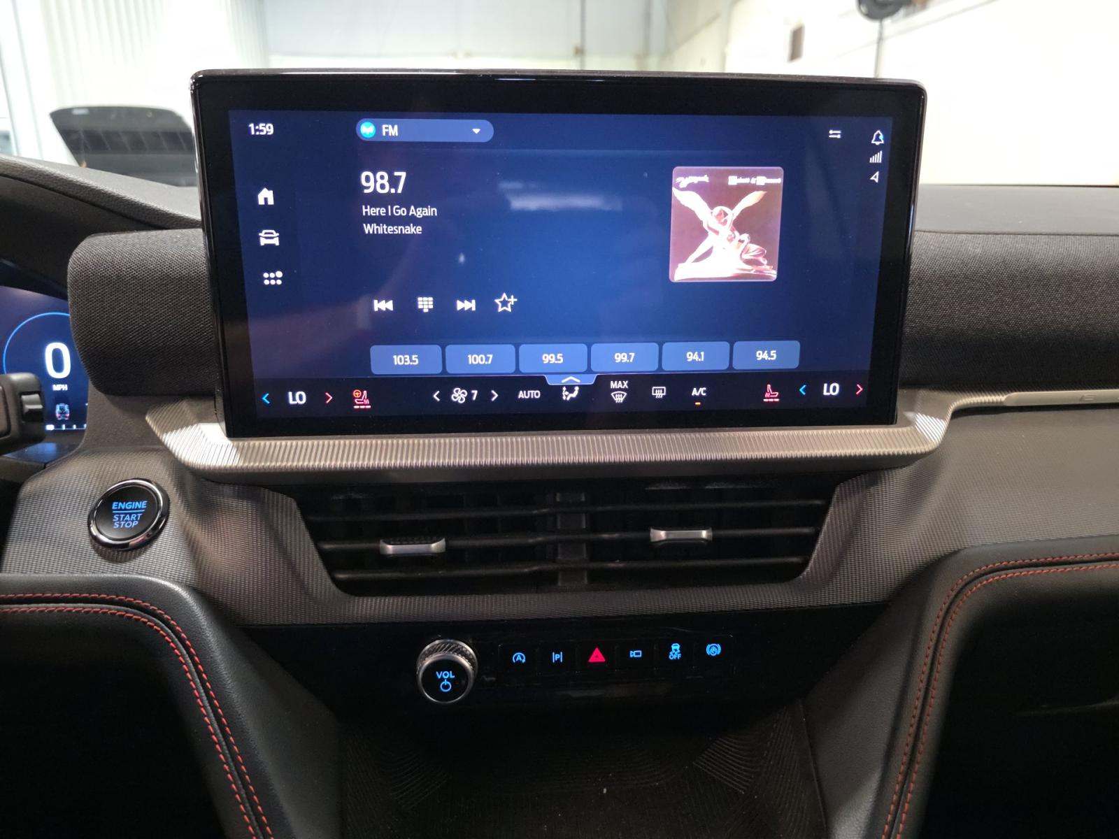 2025 Ford Explorer ST-Line AWD