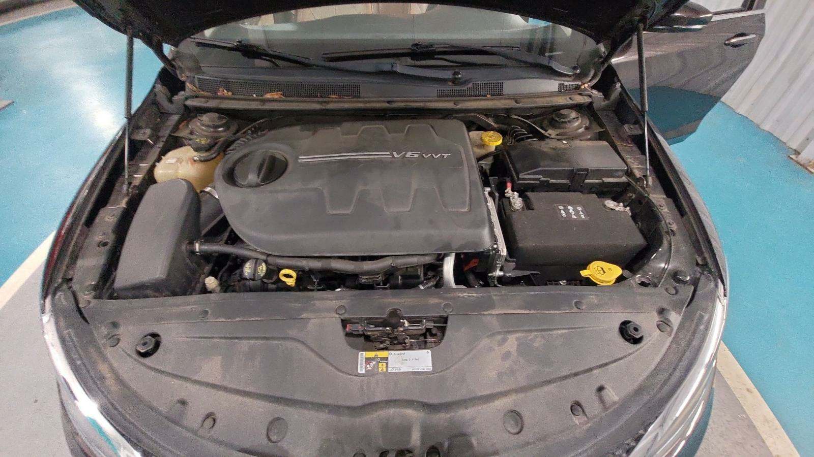 2015 Chrysler 200 C FWD