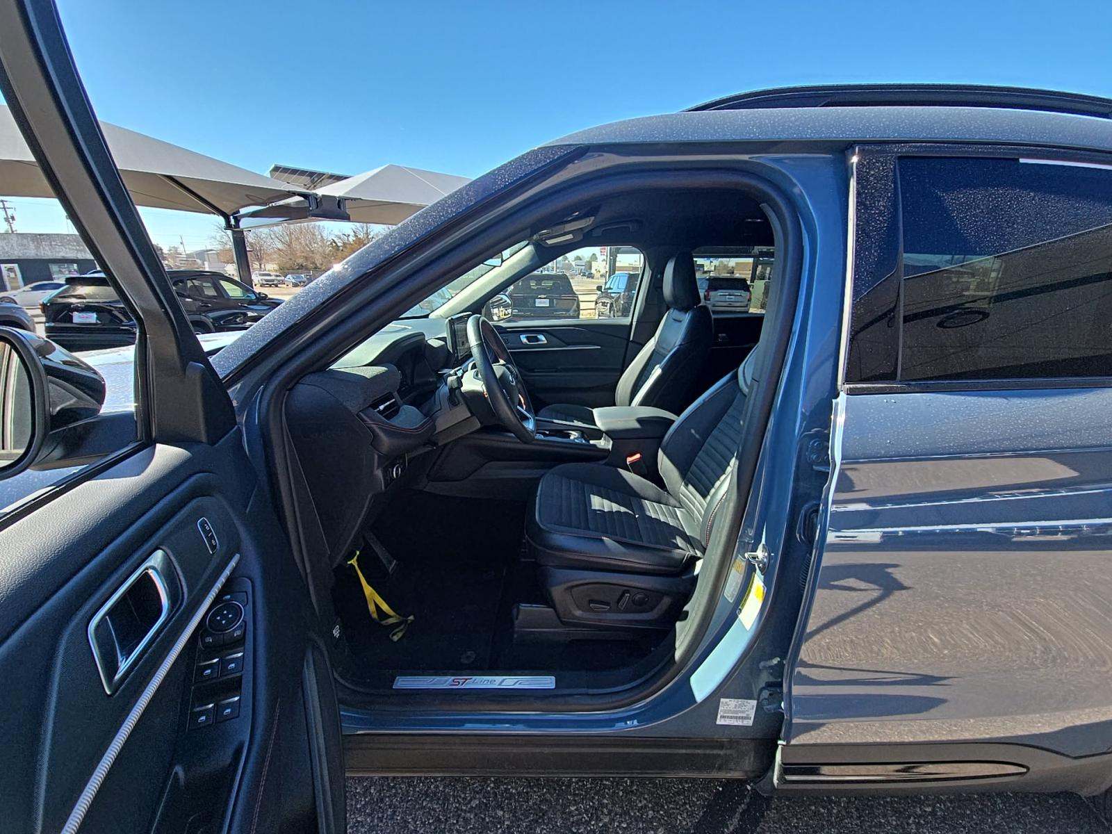 2025 Ford Explorer ST-Line AWD