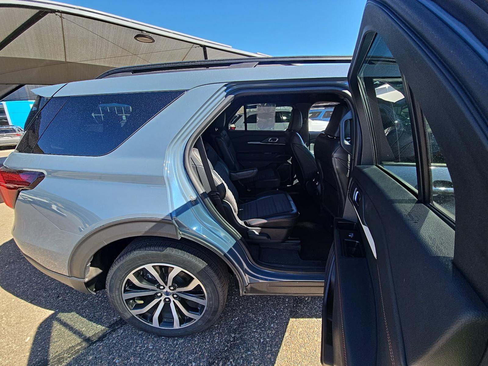 2025 Ford Explorer ST-Line AWD