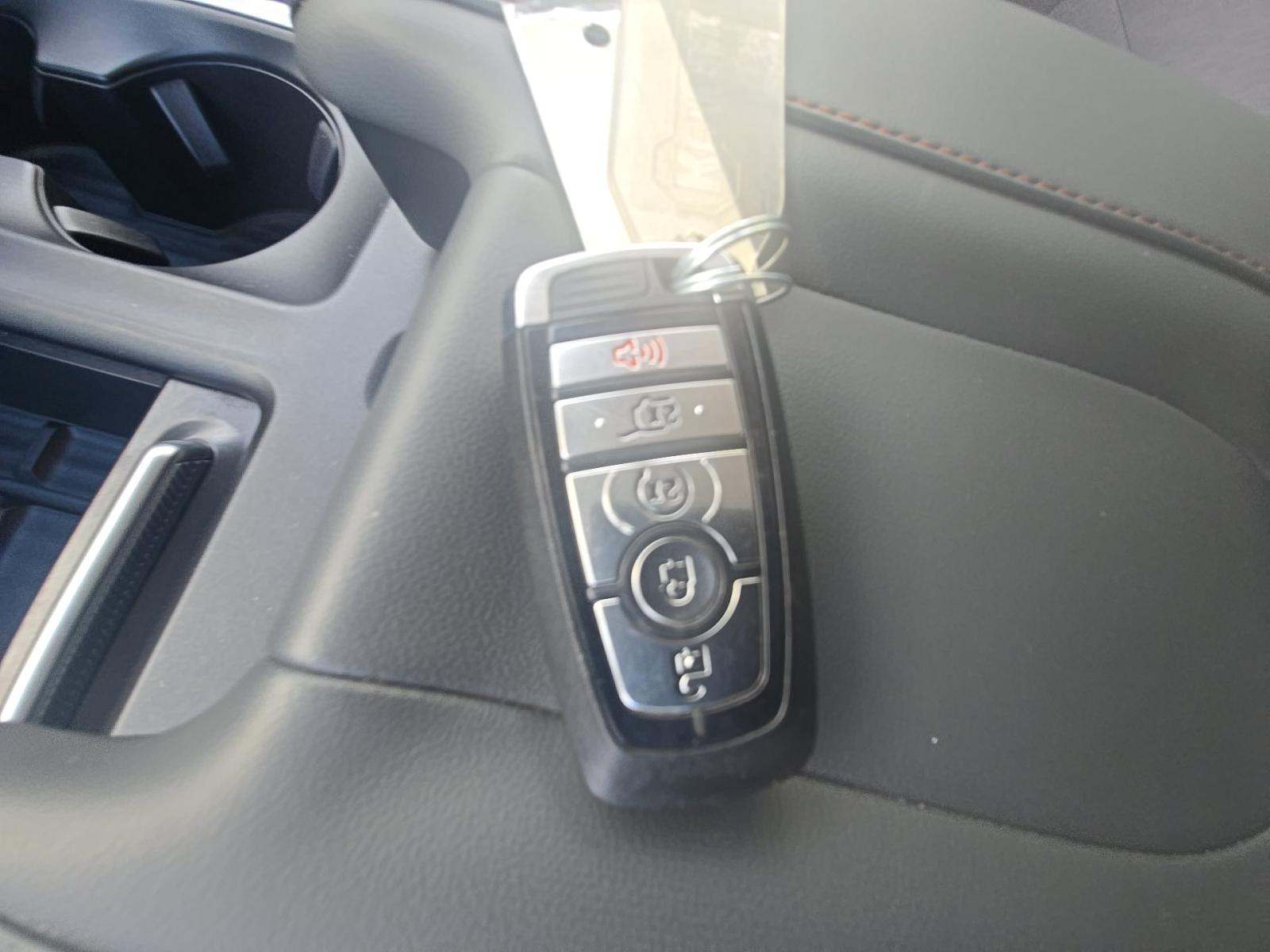 FORD EXPEDITION MAX - 4