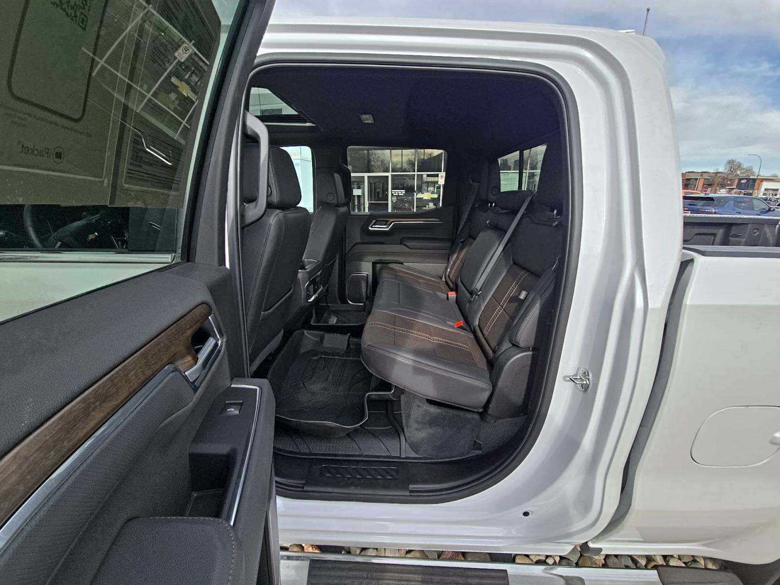 2025 Chevrolet Silverado 1500 High Country AWD