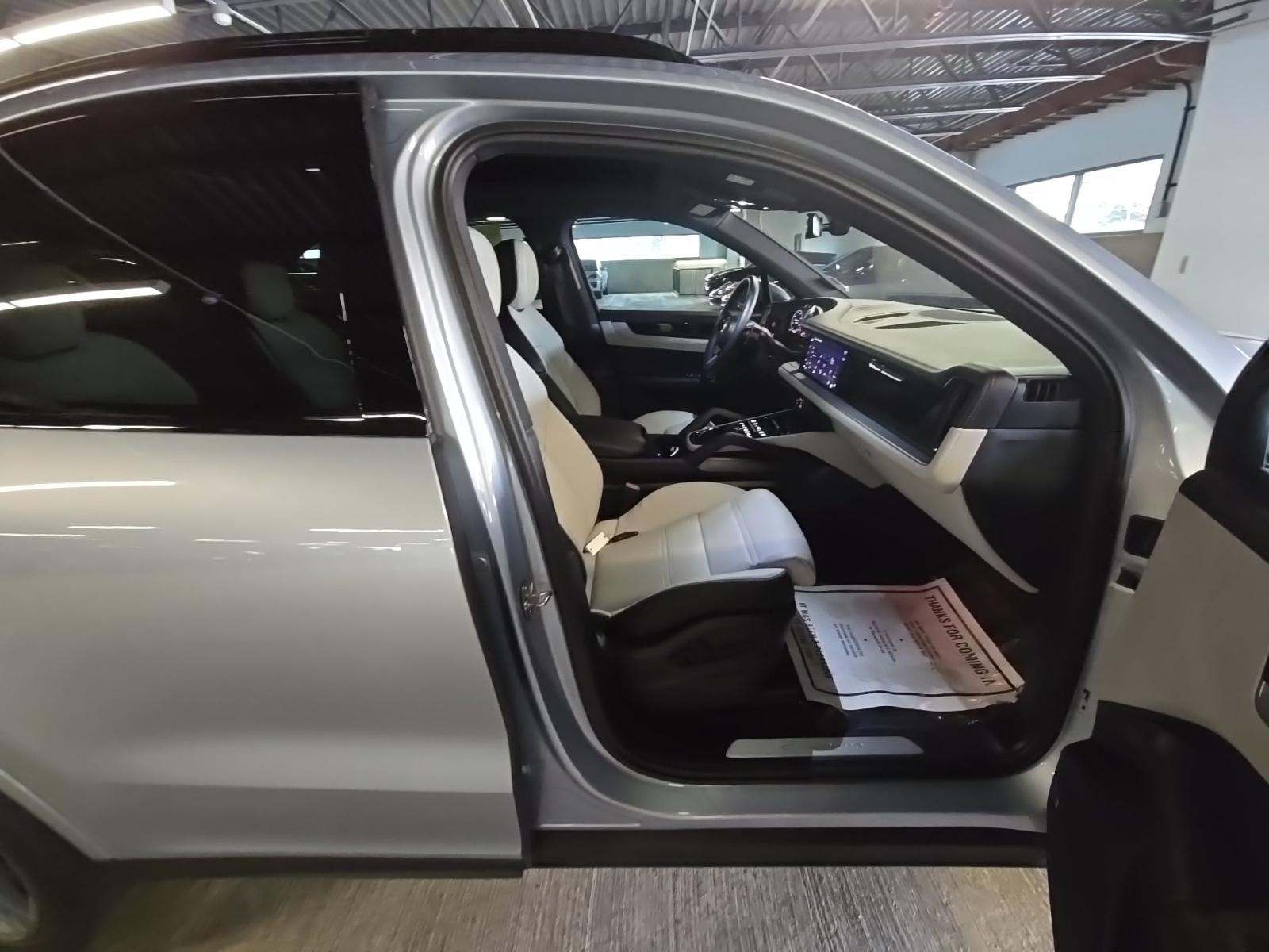 2024 Porsche Cayenne Base AWD