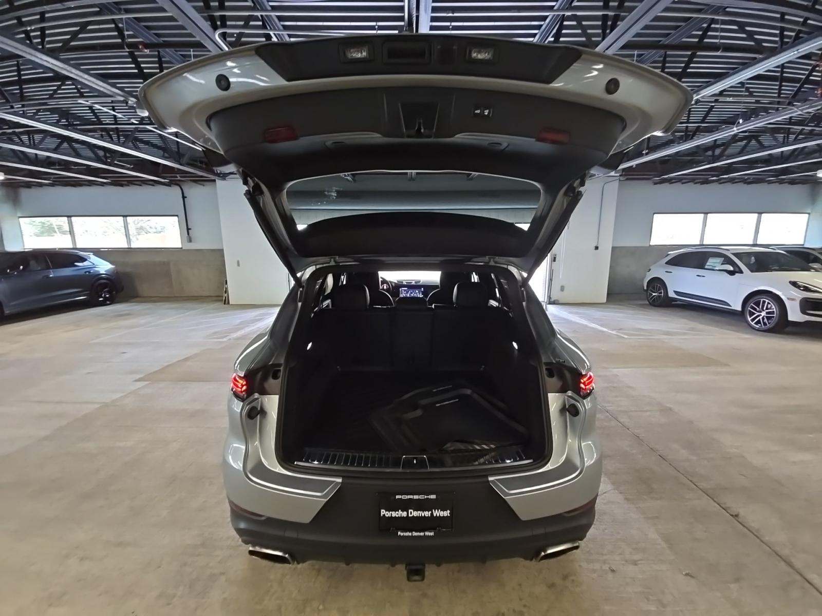 2024 Porsche Cayenne Base AWD