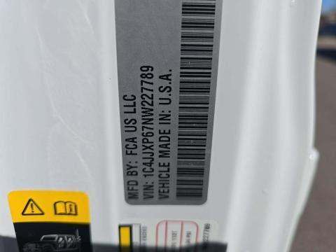 JEEP UNLIMITED 4XE SAHARA - 1