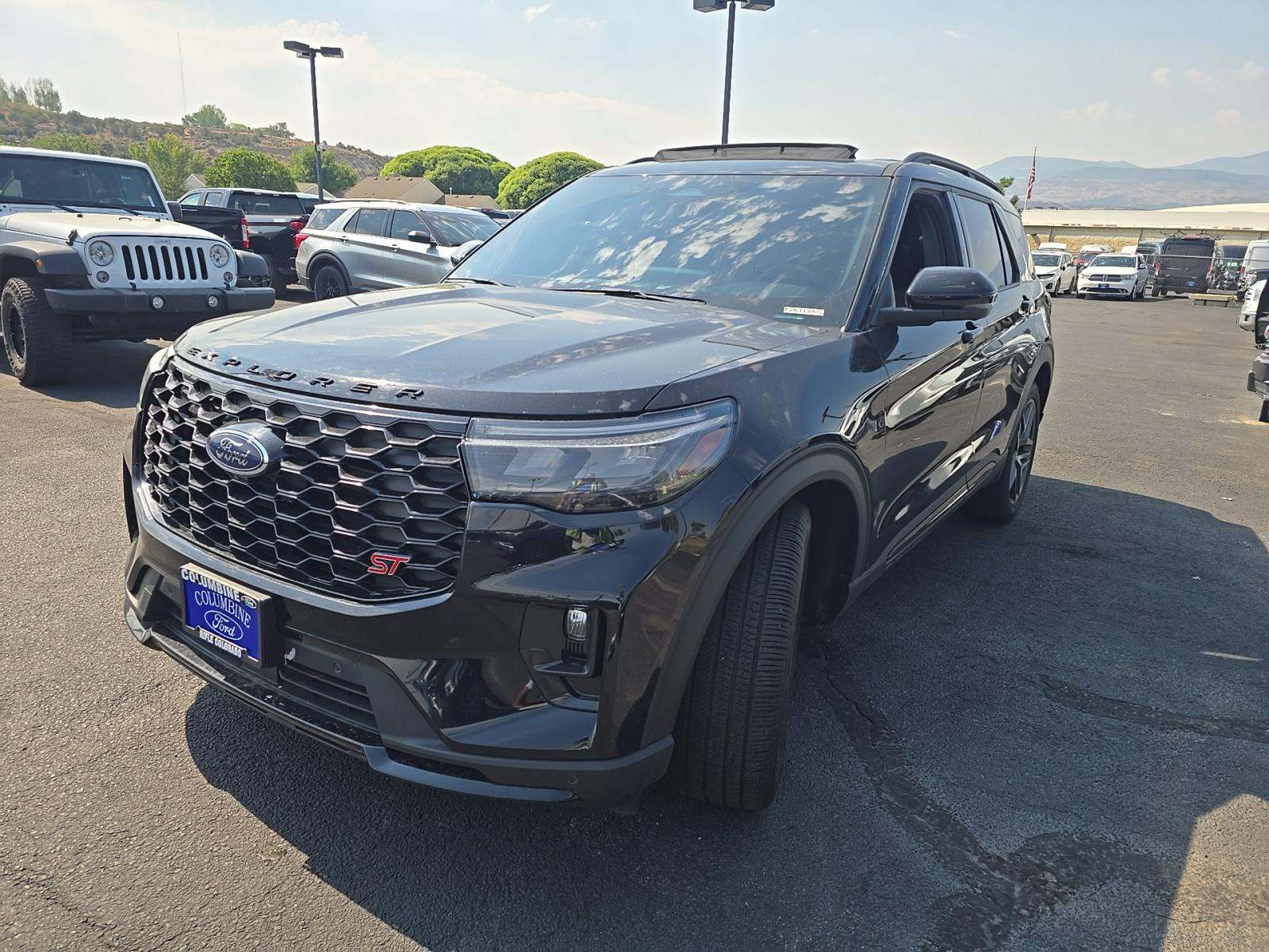 2025 Ford Explorer ST AWD
