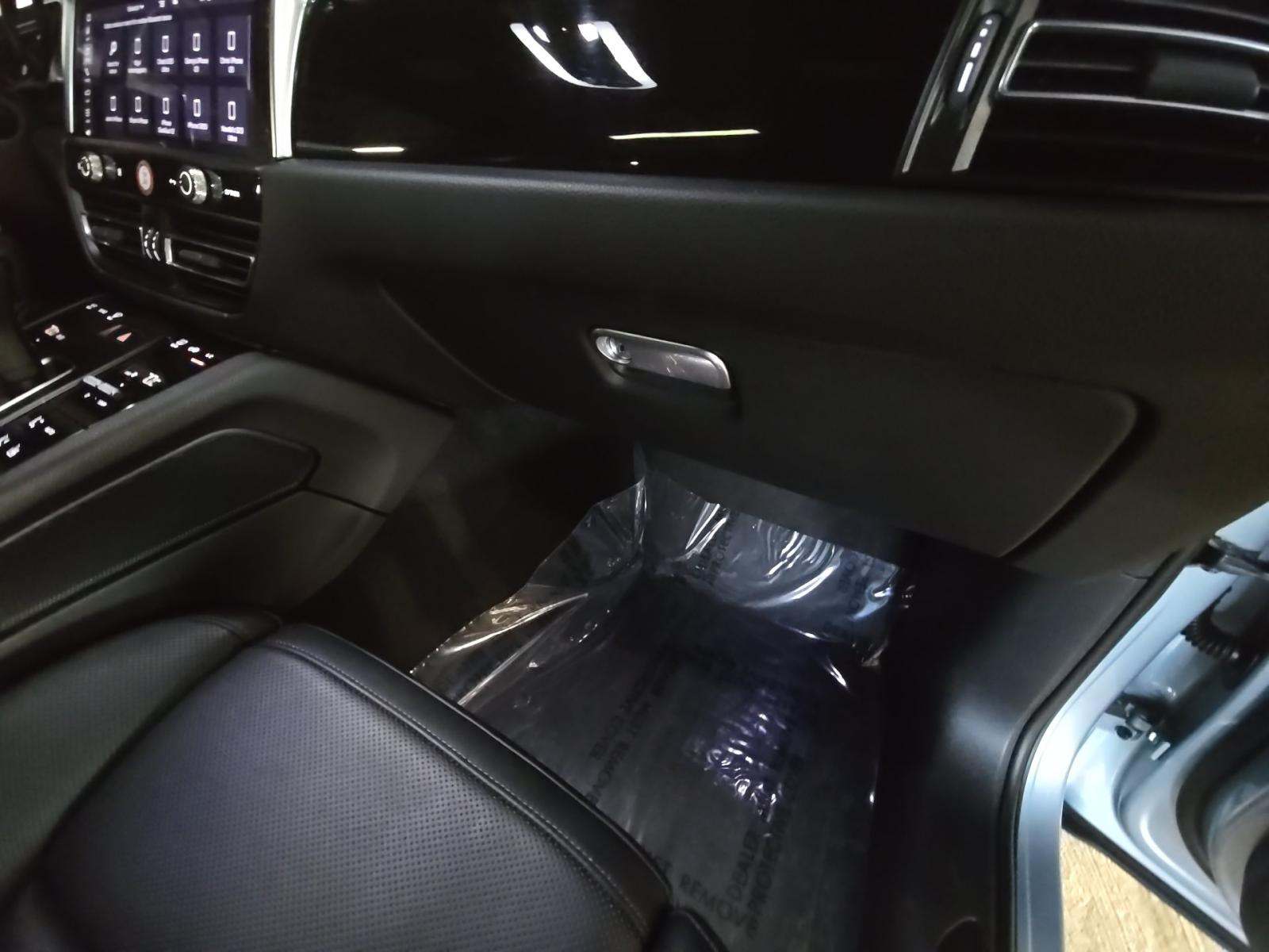 2024 Porsche Macan Base AWD