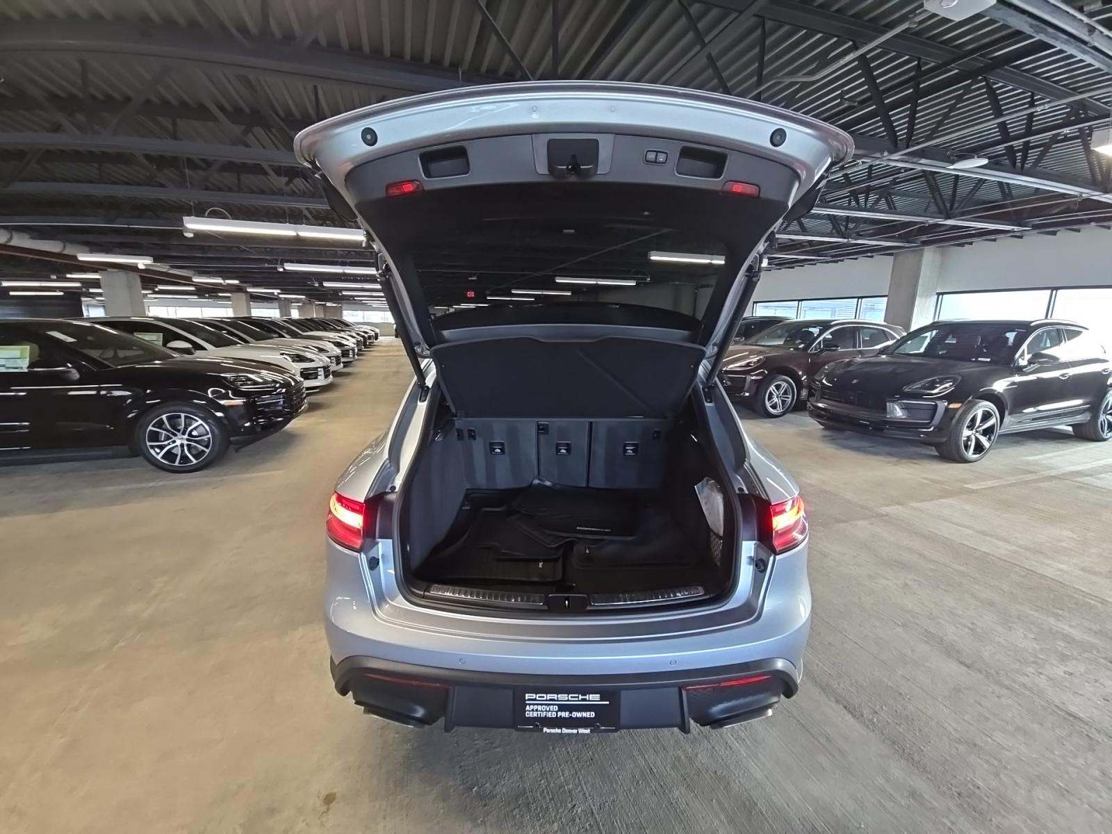 2024 Porsche Macan Base AWD