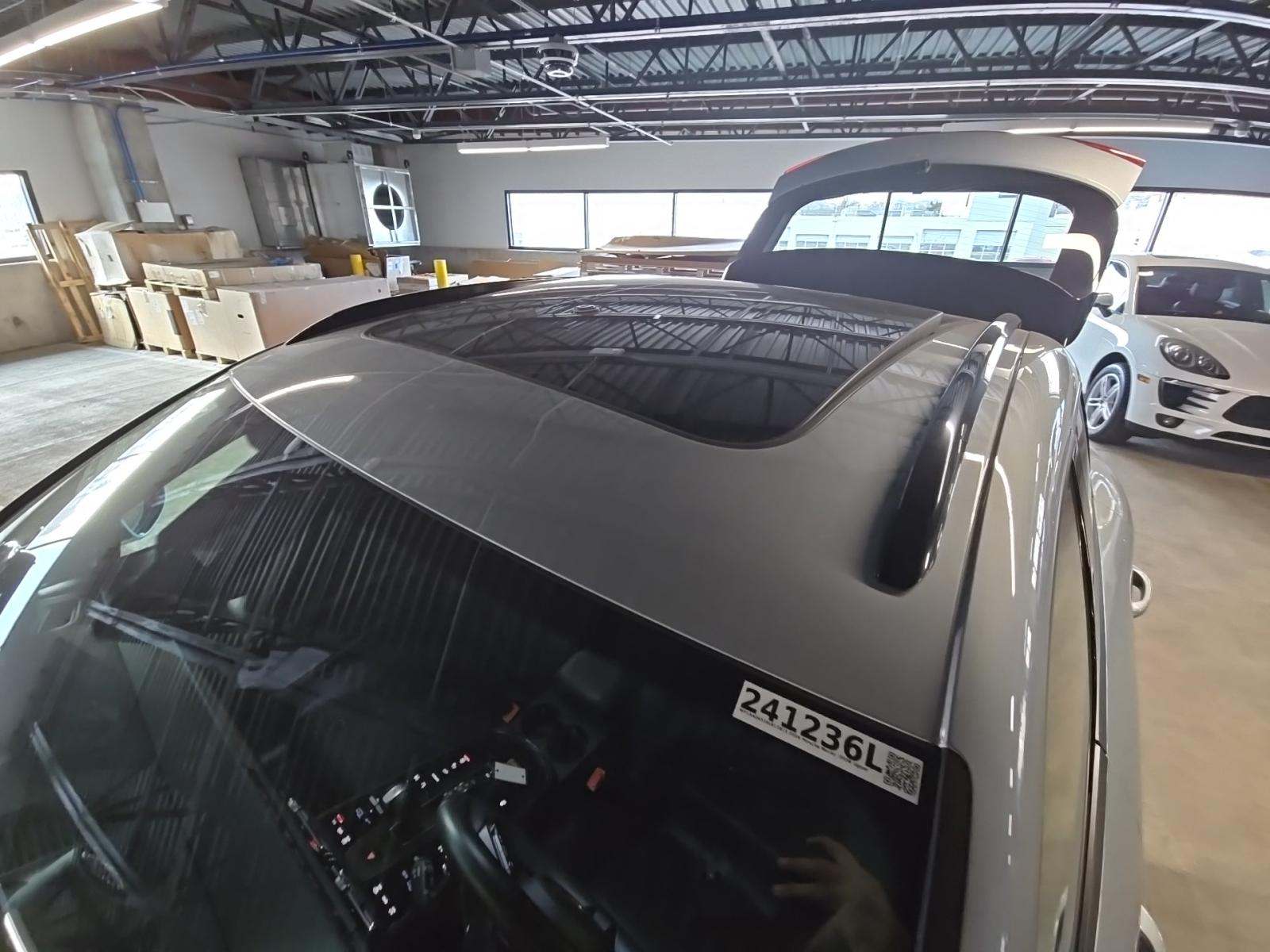 2024 Porsche Macan Base AWD