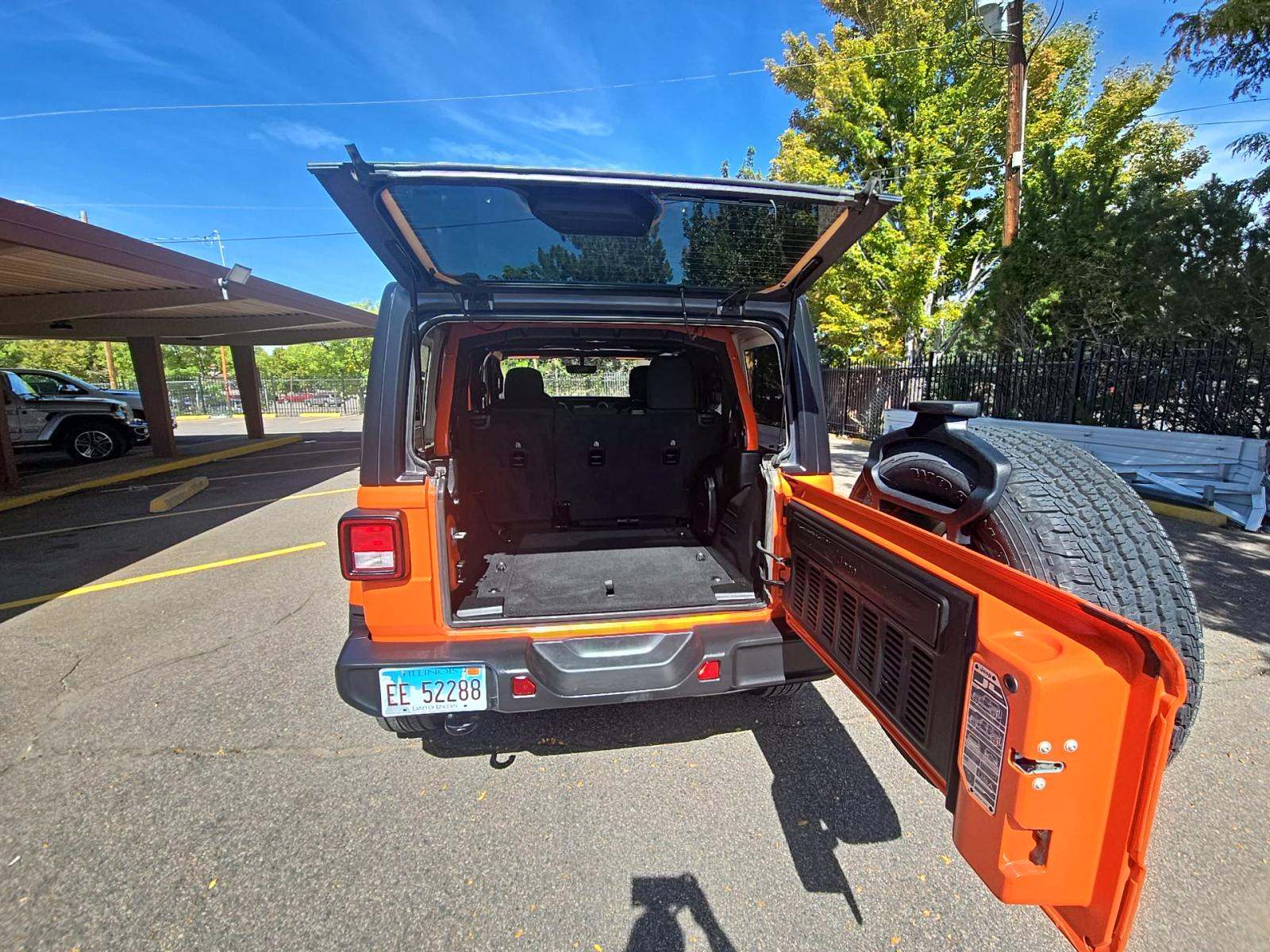 2023 Jeep Wrangler Sahara AWD