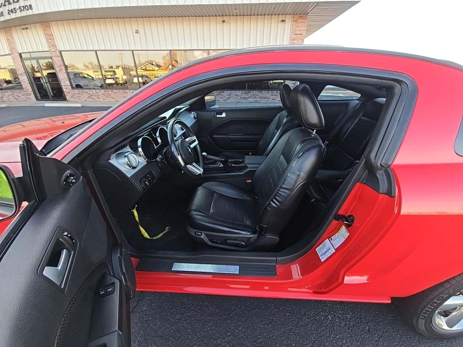 FORD MUSTANG - 2