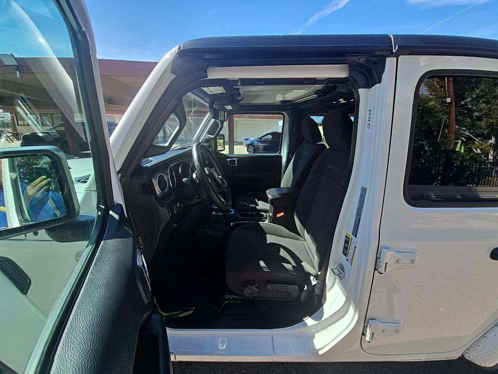 2023 Jeep Wrangler Sahara AWD