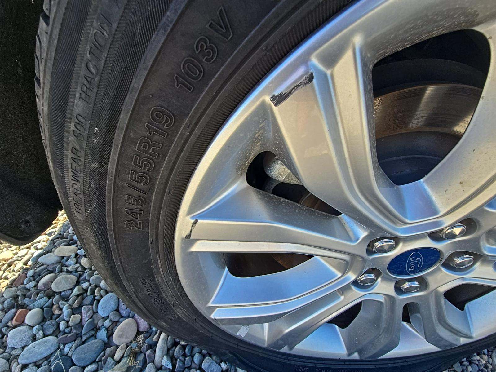 2022 Ford Edge Titanium AWD
