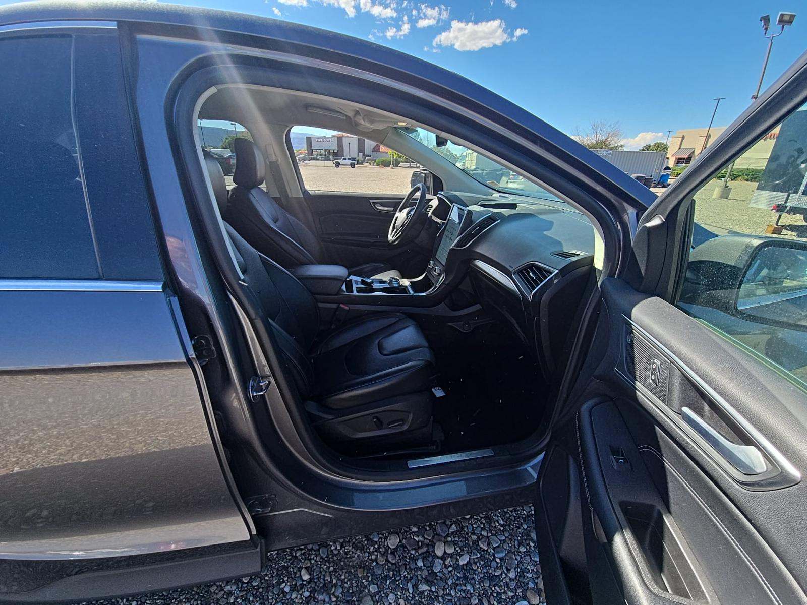 2022 Ford Edge Titanium AWD