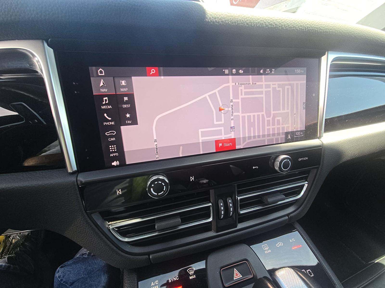 2024 Porsche Macan Base AWD