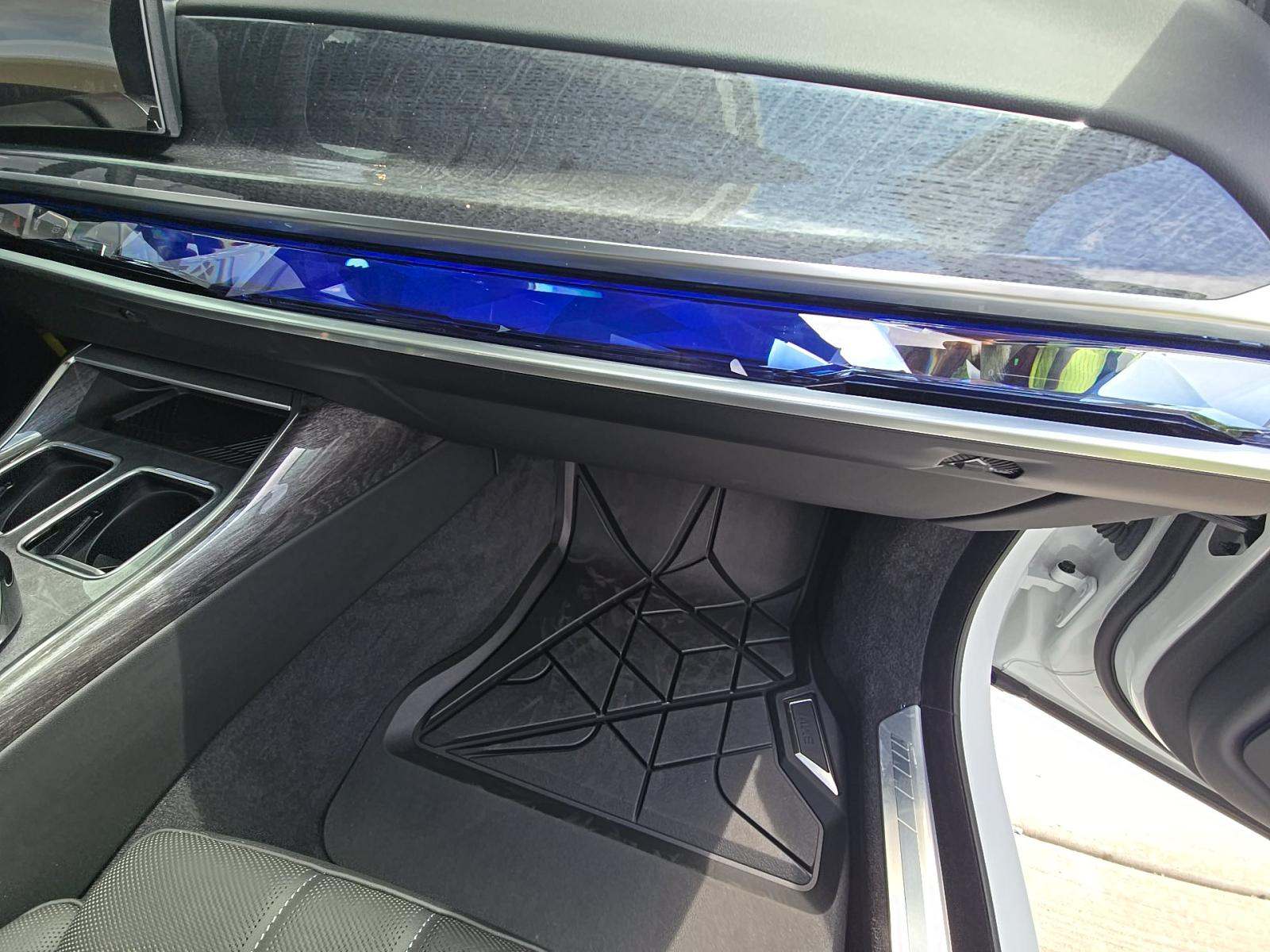 2025 BMW 7 Series 760i xDrive AWD