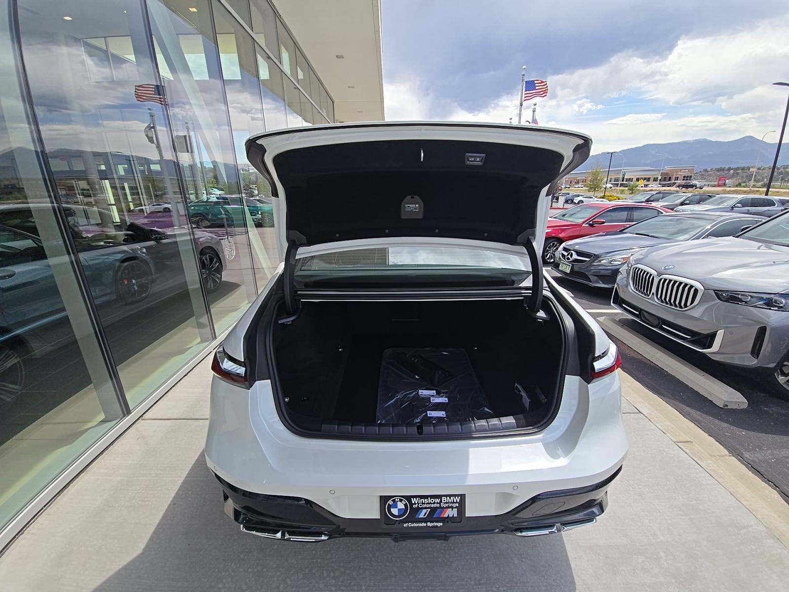 2025 BMW 7 Series 760i xDrive AWD