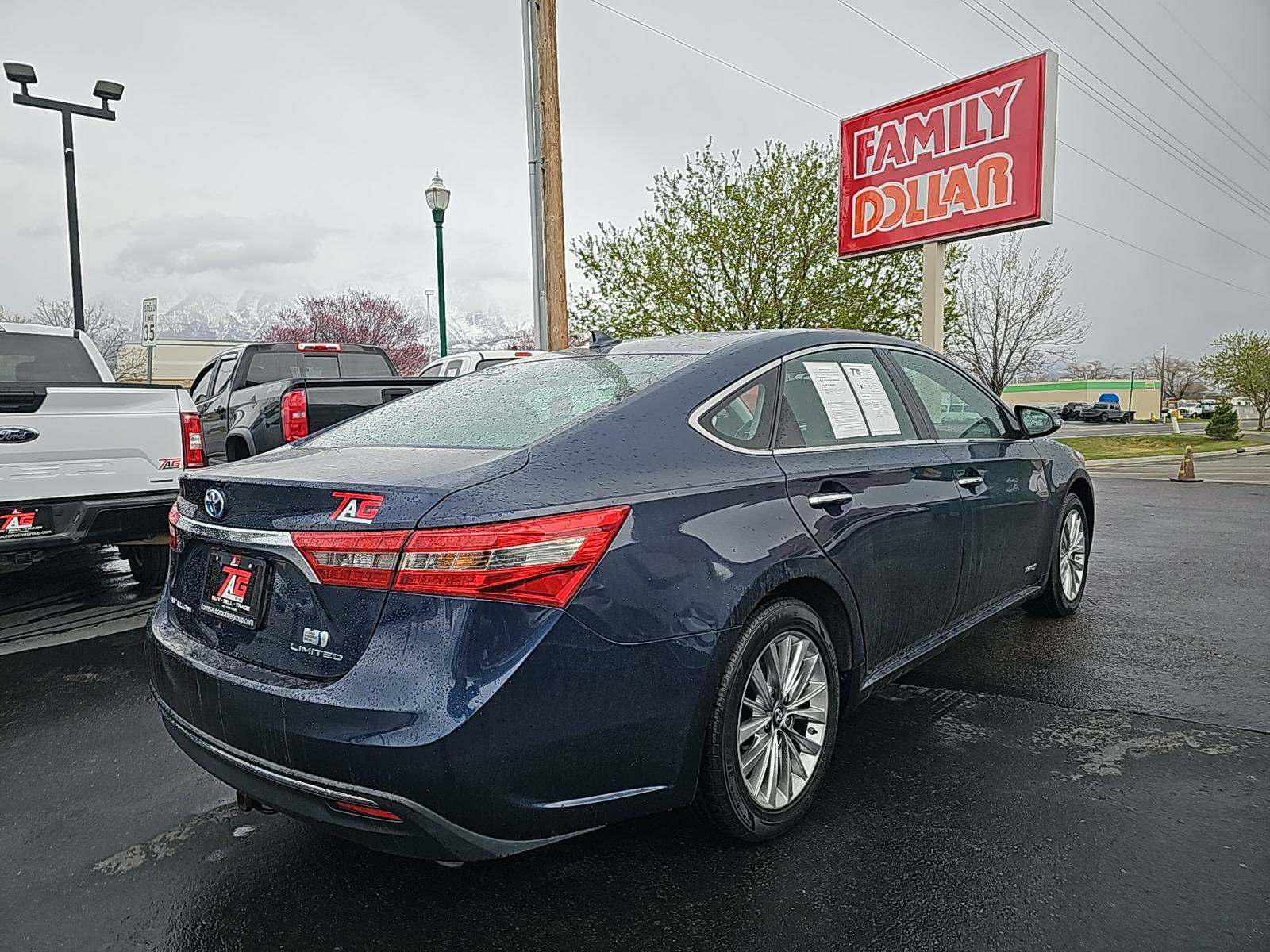 2018 Toyota Avalon Hybrid Limited FWD