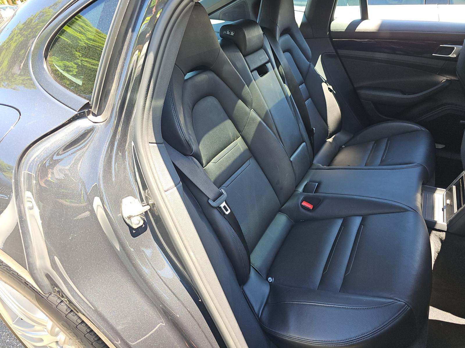 2019 Porsche Panamera 4 AWD