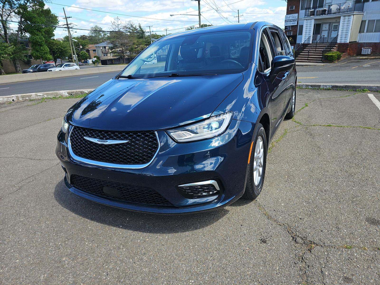 2023 Chrysler Pacifica Touring L FWD