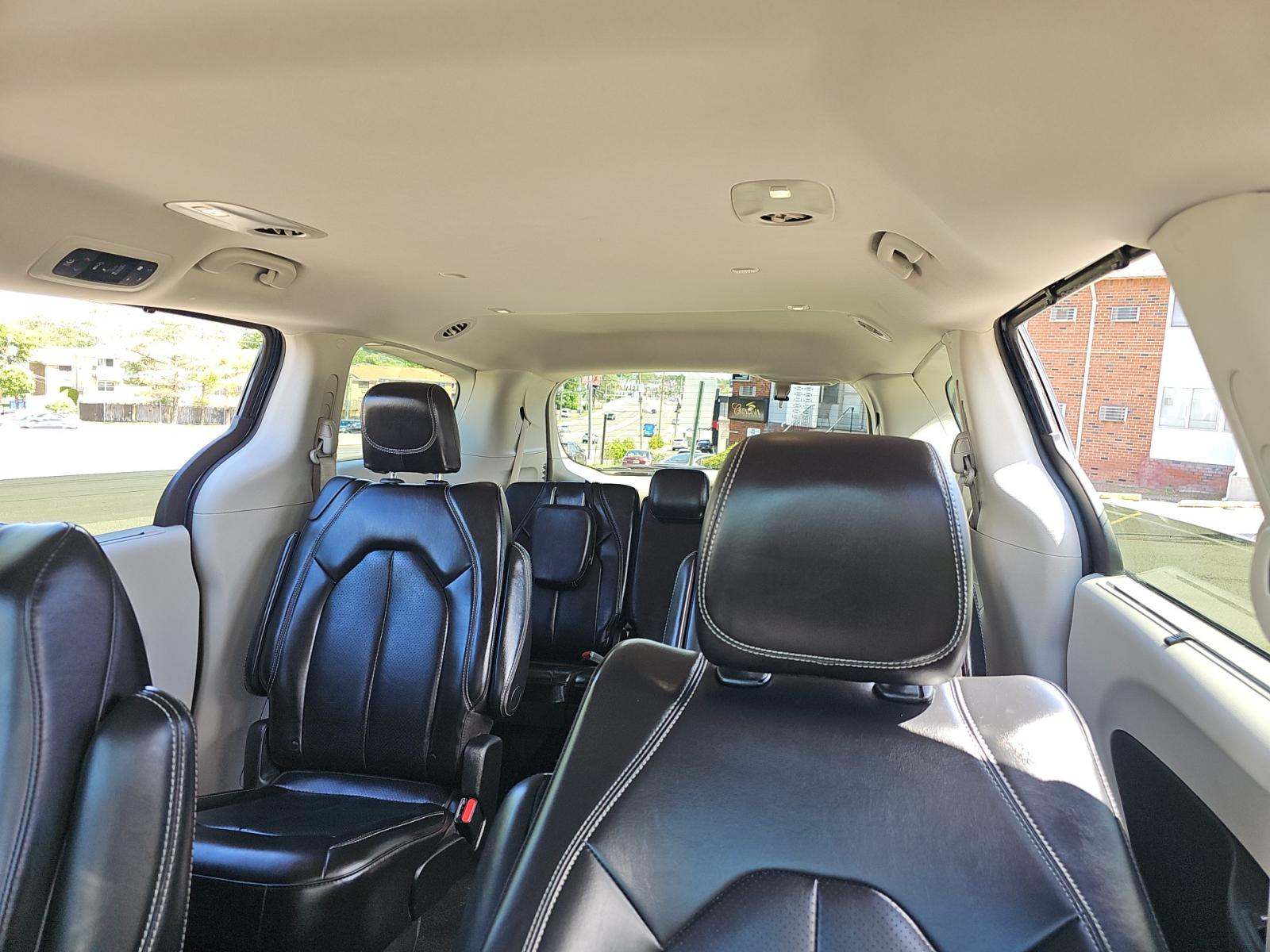 2023 Chrysler Pacifica Touring L FWD