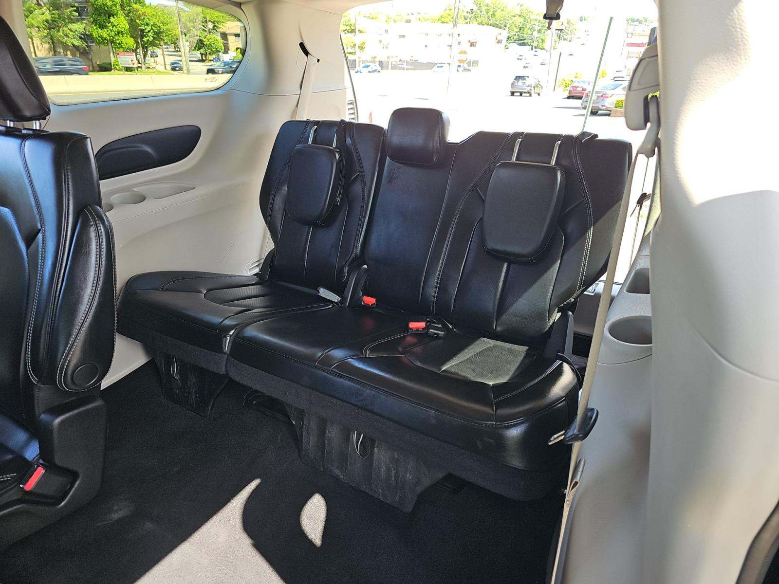 2023 Chrysler Pacifica Touring L FWD