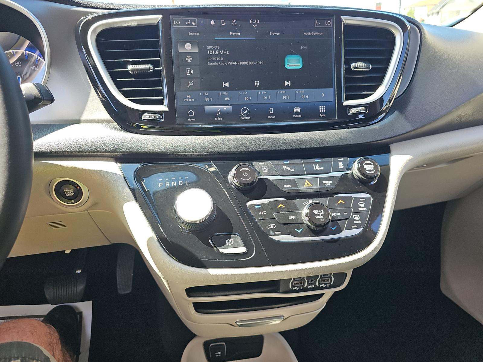 2023 Chrysler Pacifica Touring L FWD