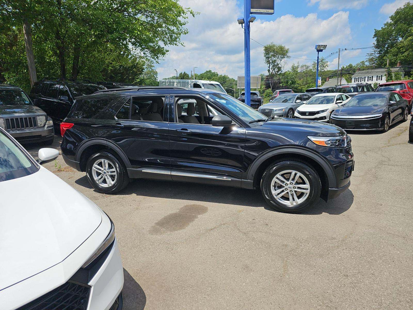 2023 Ford Explorer XLT AWD