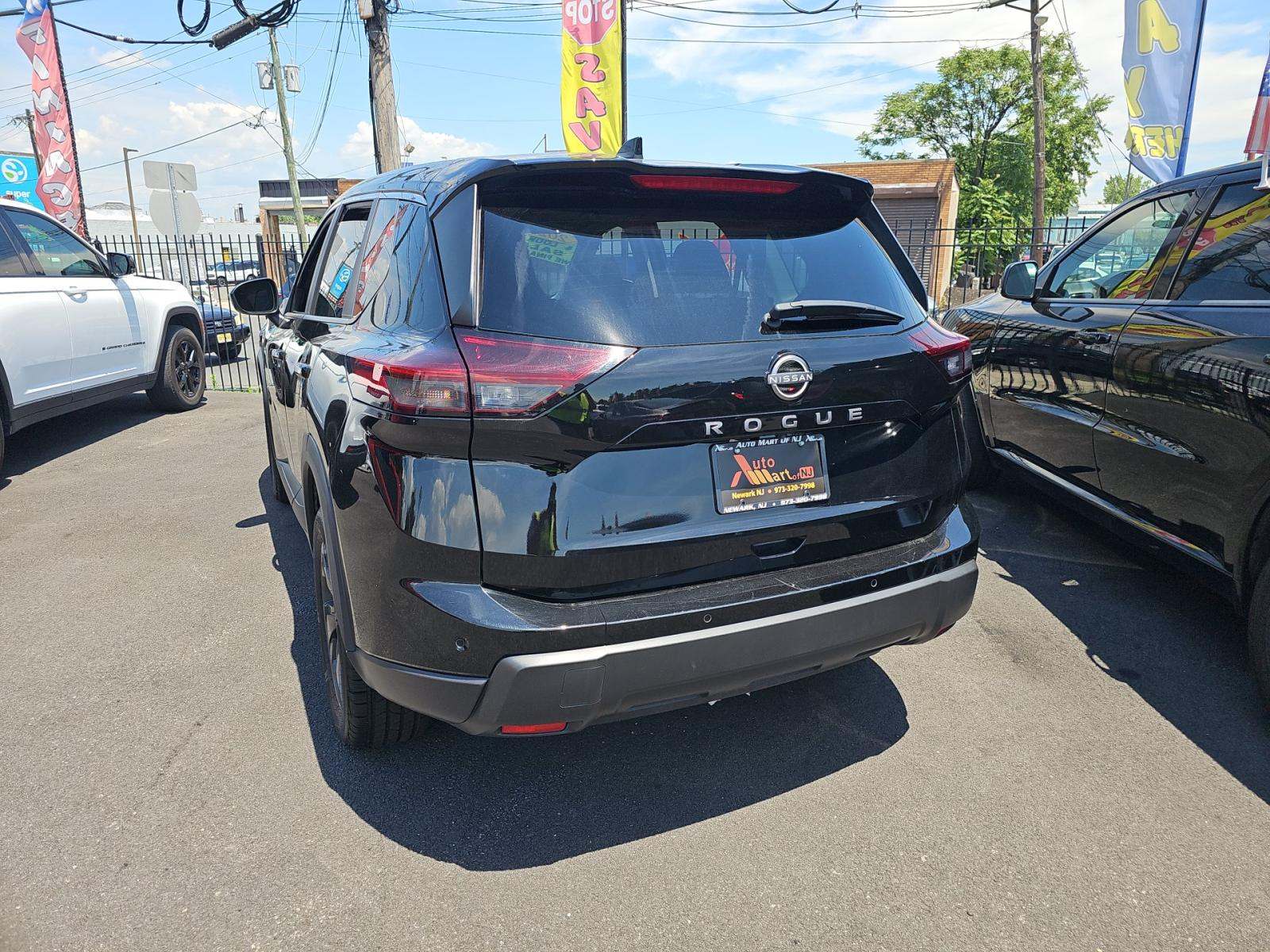 2025 Nissan Rogue SV FWD
