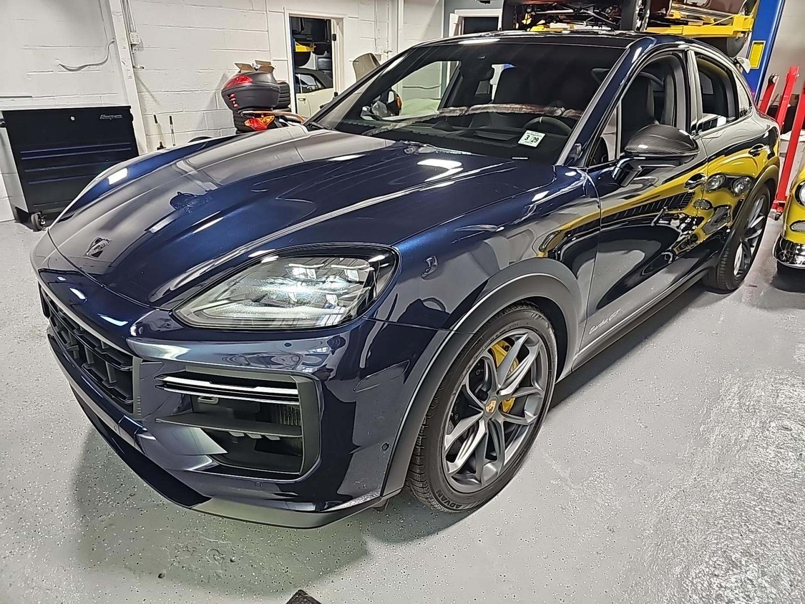 PORSCHE CAYENNE - 1