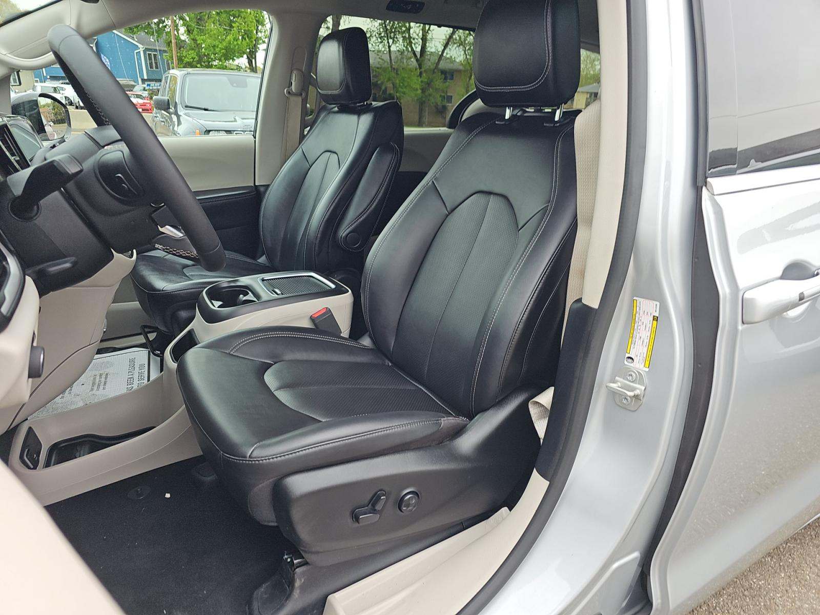 2024 Chrysler Pacifica Touring L FWD