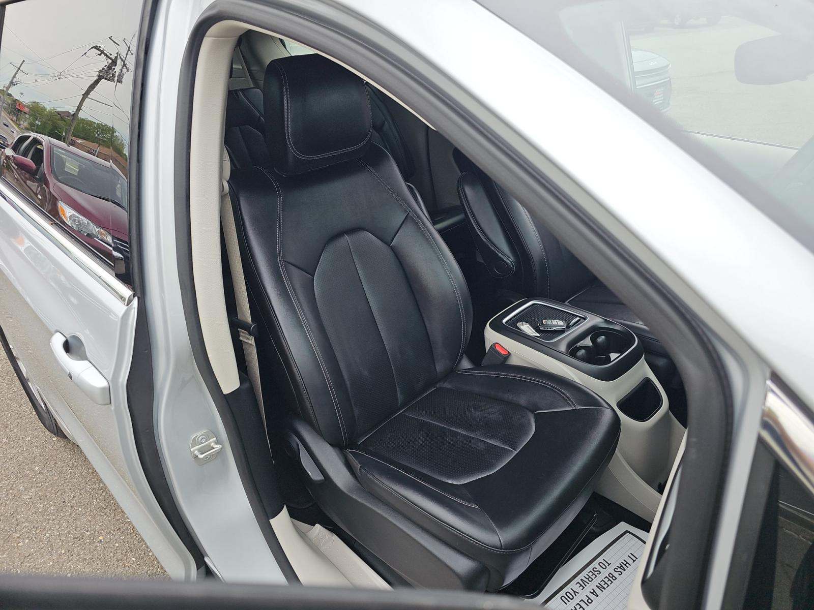 2024 Chrysler Pacifica Touring L FWD