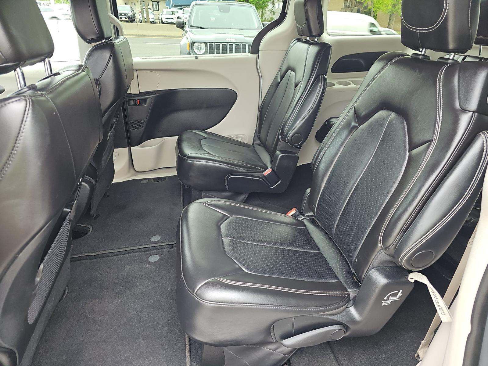 2024 Chrysler Pacifica Touring L FWD