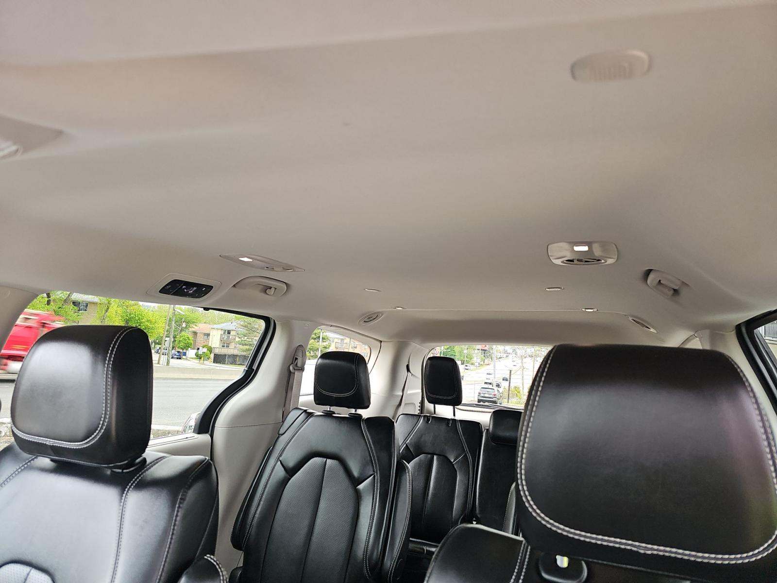 2024 Chrysler Pacifica Touring L FWD